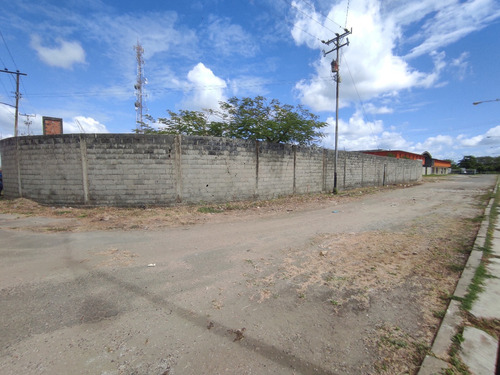 Imagen 4 de 8 de Parcela De Terreno De 1.125 Mts. Zona Residencial