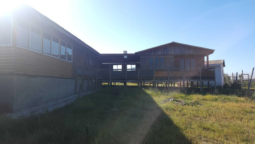 Parcela 1 Ha. Autosustentable Con 3 Casas (139101)