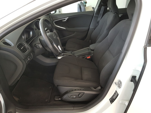 Volvo V40 2.0 T4 Plus