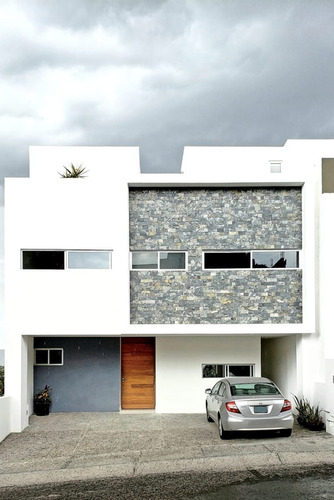 Preciosa Residencia En Zibatá, 4 Niveles, Sótano, Cuarto De 