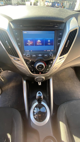 Hyundai Veloster 1.6 6at 130cv