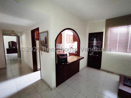 Cómodo Apartamento En Venta En Roca Lisa Zona Este. Pm