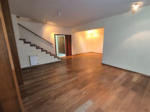 Alto Alberdi - Casa En Venta - 5 Dormitorios