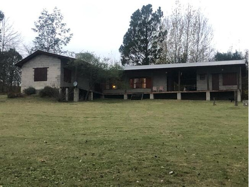 Casa En Venta En La Localidad De Villa Yacanto, Valle De Calamuchita Córdoba. 4 Dormitorios, Pileta, Parrilla, Lote Parquizado, Frutales