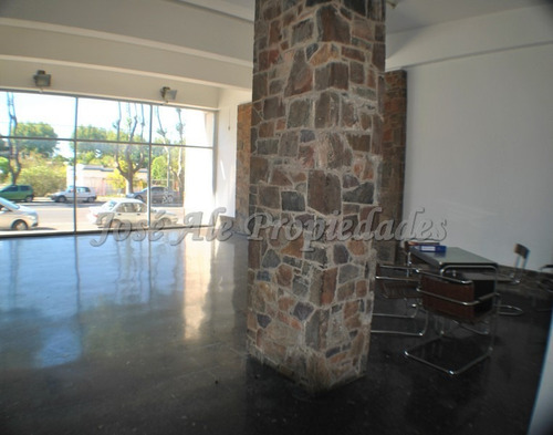 Imagen 5 de 10 de En Venta Local Comercial - Colonia Del Sacramento