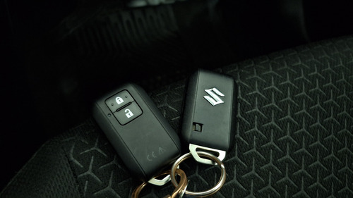 Suzuki Swift 1.2 GLX BTONE