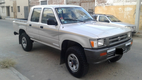 Imagen 5 de 15 de Toyota Hilux 2.8 D/cab 4x4 Mod 2001 Aspirada