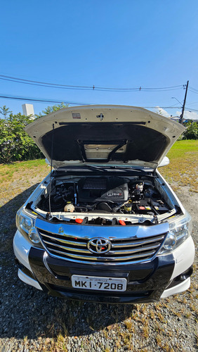 Toyota Hilux SW4 3.0 Srv 5l 4x4 Aut. 5p