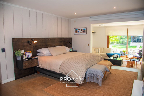 Casa En Arriendo De 5 Dorm. En Las Condes