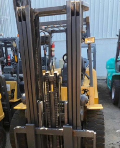 Imagen 11 de 25 de Autoelevador Cat Gp35nm 3500kg Torre Alta 6mts