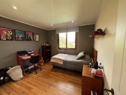 Casa En Venta De 7 Dorm. En Lo Barnechea