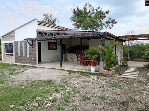 Santa Elena Valle Del Cauca (el Cerrito) - Casa Campestre En Venta