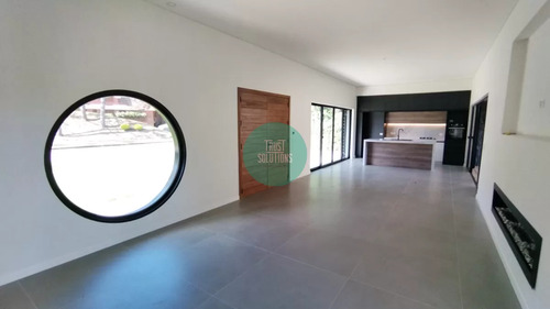 Venta Casa 4d A Estrenar Golf Punta A Metros Del Mar