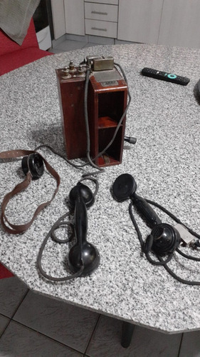 Teléfono Antiguo Del Ejército 