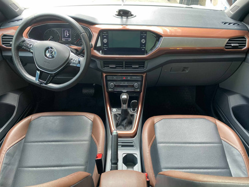Imagem 4 de 9 de Volkswagen T-cross 1.0 200 Tsi Total Flex Comfortline