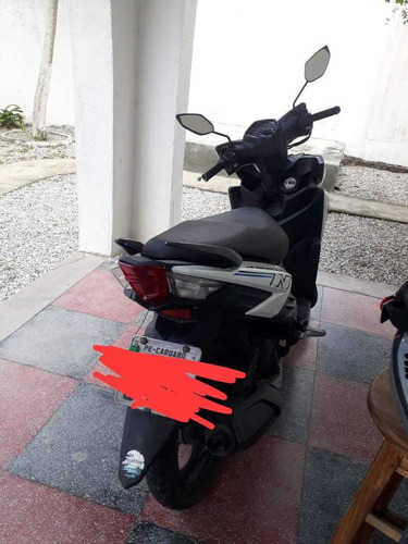 Yamaha Neón