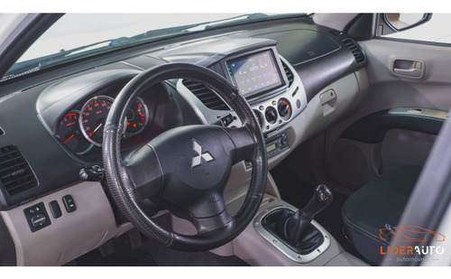 Mitsubishi L200 Triton 2.4 HLS 4X2 CD 16V FLEX 4P MANUAL