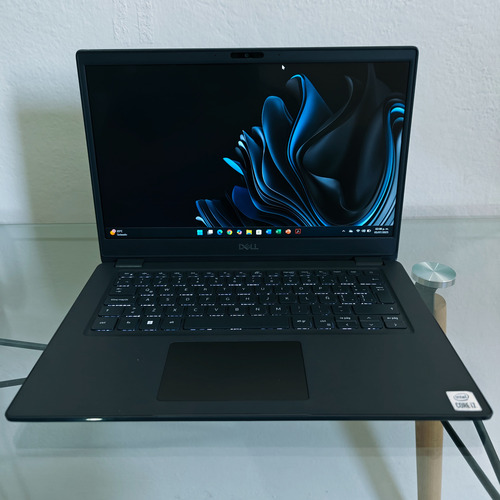 Latitude 3410 Touch/ Full-hd/ Core I7(10th)/ 32gb-ram/ 512gb Gris (Usado)