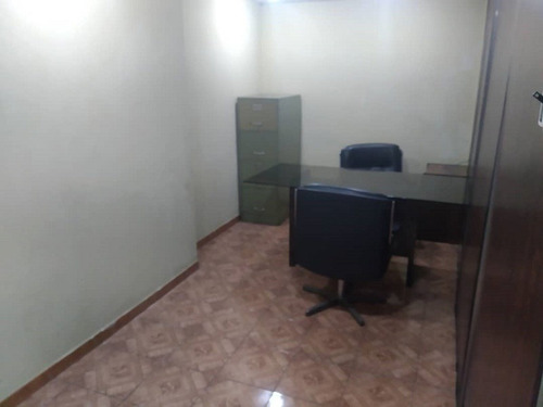 Imagen 2 de 10 de Alquiler De Cubículos En Oficina Ejecutiva De 14 M2