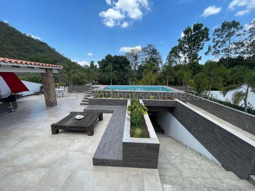Exclusiva Casa Remodelada Con Piscina, Sauna, Area De Jardin, Estacionamiento 12 Vehiculos Casilla Vigilancia A Estrenar Concepto Moderno Exclusiva Zona Privada Palmarito Estef 24-15119