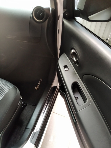 Nissan March 2018 1.0 12v S 5p