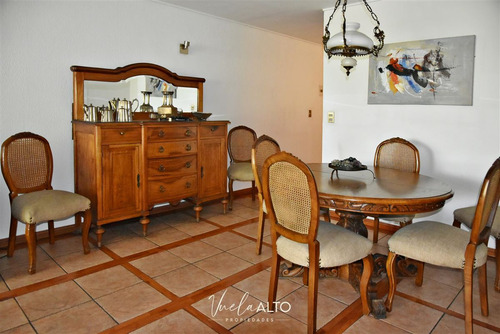 Departamento En Venta De 4 Dorm. En Las Condes / Metro Colon