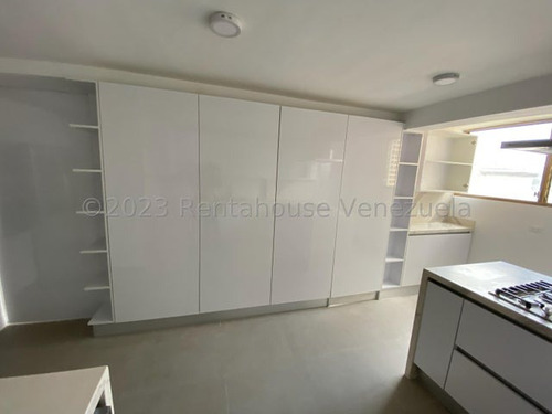 Apartamento En Alquiler En La Castellana De 237 Mtrs2 