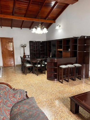 Casa En Venta - 2 Dormitorios 1 Baño - Cochera - 448mts2 - Libertad