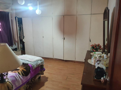 Imagen 13 de 24 de Casa . Propios Prox Hospital Militar