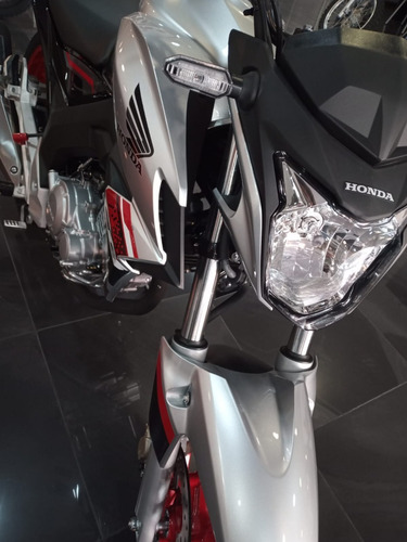 Imagen 3 de 15 de Honda Cb Twister 250 Modelo 2022 Color Gris