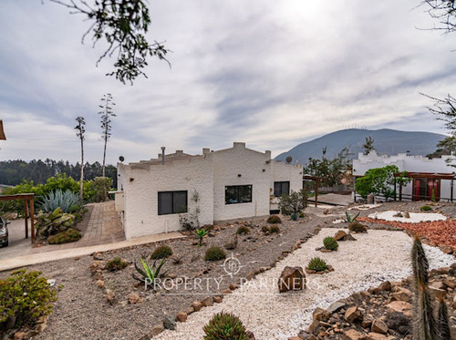 Casa En Exclusivo Condominio Encomenderos La Seren...