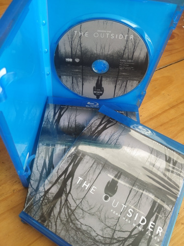 The Outsider Series Blu-ray Latino Colección