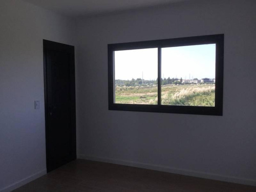 Imagen 16 de 30 de Casa En Construcción De Muy Buen Diseño Y Calidad Constructiva!!! En Venta Con Renta!