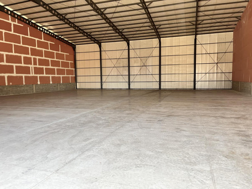 Nave Industrial, 750 M2, En Rodriguez Peña. Alquiler