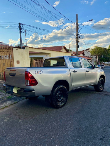 Toyota Hilux 2.8 Std Power Pack Cab. Dupla 4x4 Tdi 4p