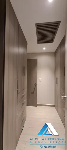 Casa De Una Sola Planta Con Carriles De Nado En Venta O Renta Metepec