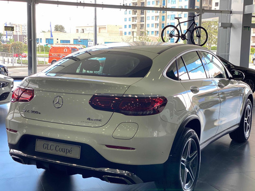 Imagen 10 de 19 de Mercedes-benz Clase Glc Glc 300 E Coupe