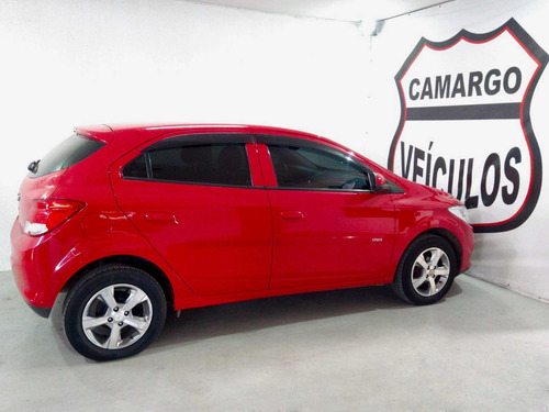 Imagem 4 de 7 de Chevrolet Onix 2014 1.0 Lt 5p