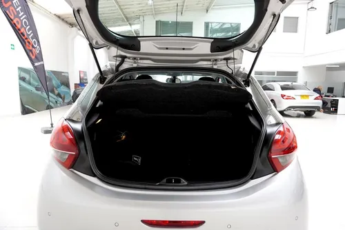Peugeot 208 Allure At 1.6 Dqu162