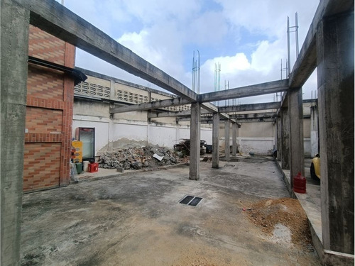 Imagen 22 de 28 de En Venta Edificio Comercial Morón.