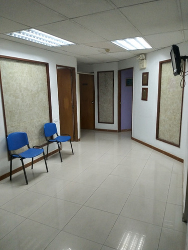 Imagen 8 de 10 de Se Vende Local Para Consultorio 67m2 Esquina De Padre Sierra