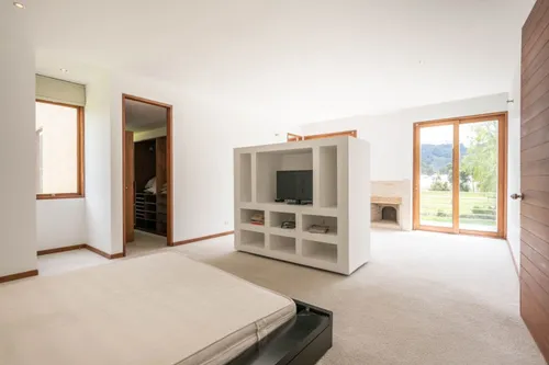 Casa En Venta En Canelon. Cod V5821
