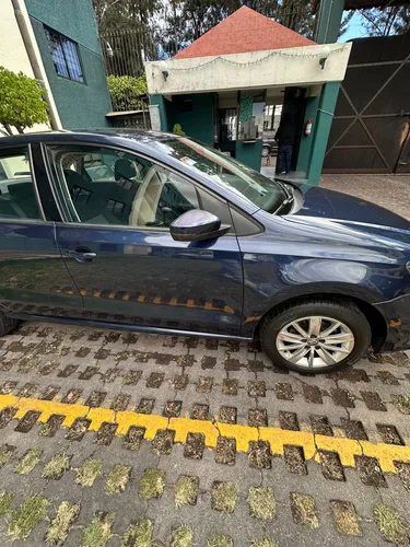 Volkswagen Vento 1.6 Confortline At