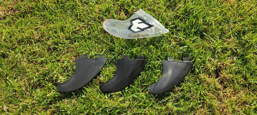 Imagen 7 de 8 de Quillas Surf Excelente Calidad Blanca O Negra Sistema Fcs