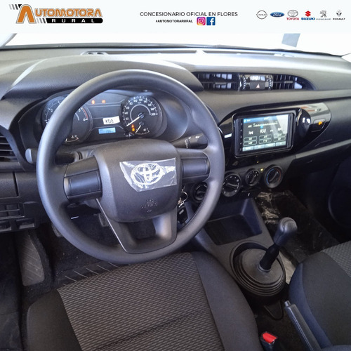 Imagen 22 de 25 de Toyota Hilux 2023 2.4 P.up T.diesel Dx 4x4