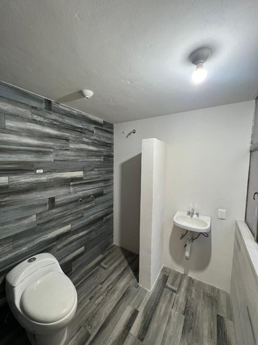 Casa Con Uso De Suelo Comercial De 290m2 En División Del Norte