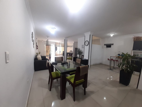 Venta Casa Bifamiliar Samanes Cali