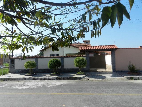 Imagem 1 de 14 de Casa Para Venda Em Porto Real, Village, 3 Dormitórios, 1 Suíte, 1 Banheiro, 4 Vagas - 010079_1-1121155