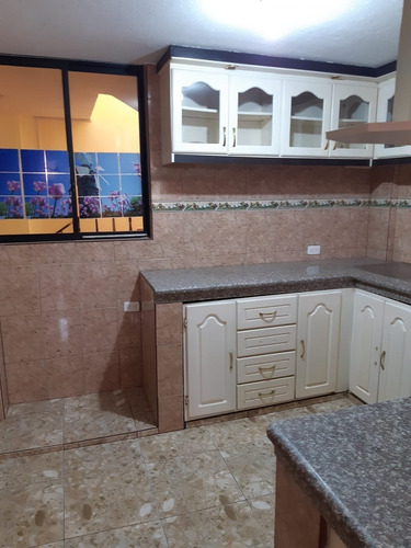 Imagen 10 de 27 de Vendo Casa Rentera De 2 Plantas