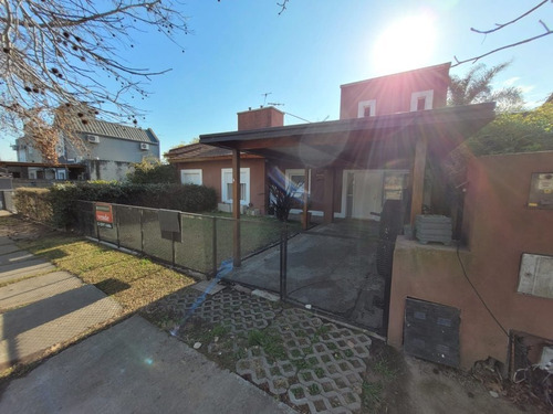 Venta - Casa 4 Ambientes En Barrio Mirasoles
